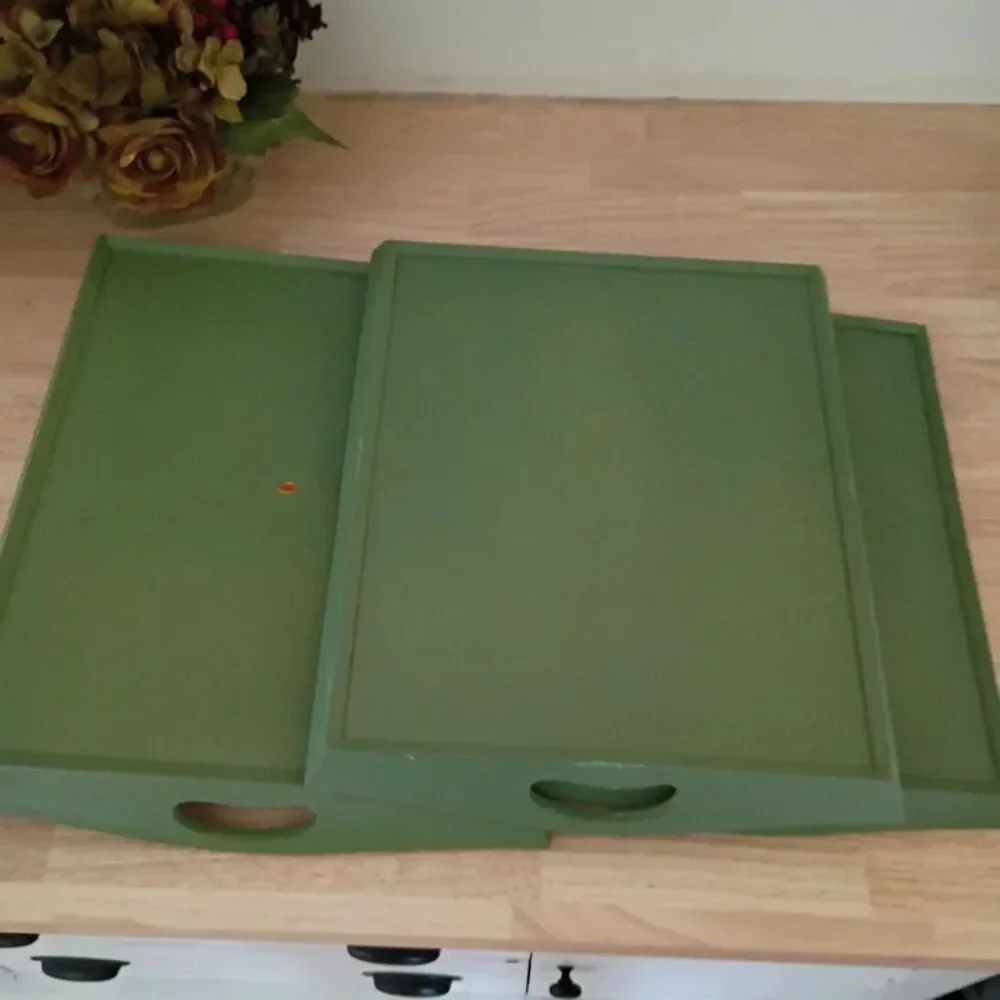 Set of 3 Stackable Lightweight Trays with Handles Colorful